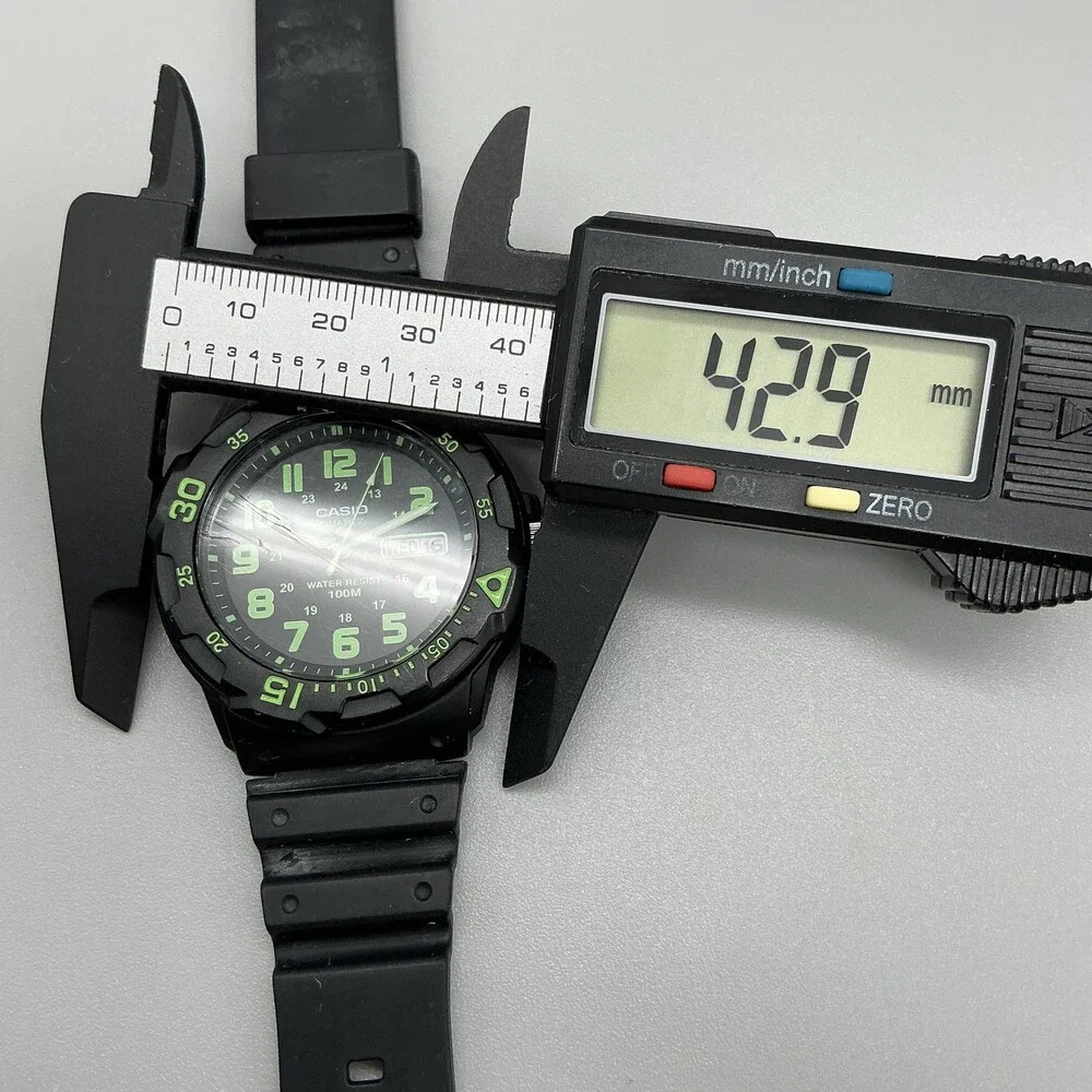 Casio MRW-200H Mens Watch 43mm Black Dial Black Resin Day Date New Battery